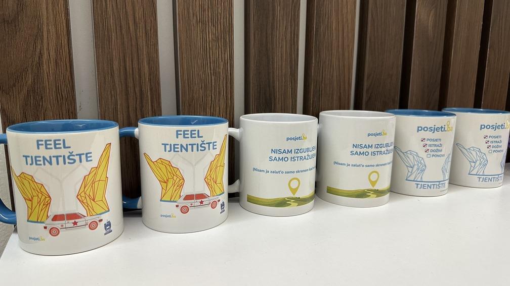 Šolja sa unikatnim dizajnom po narudžbi